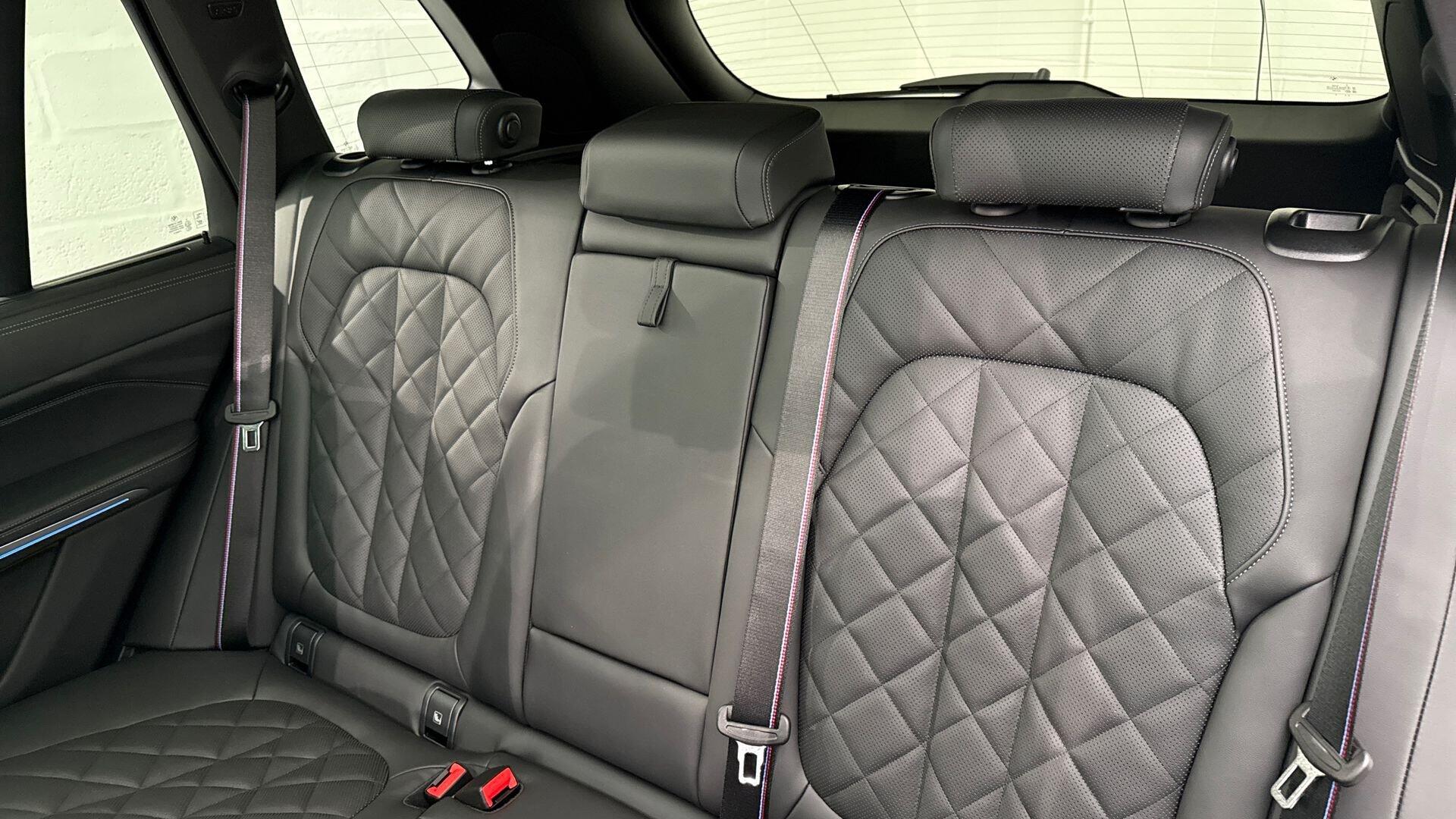BMW X5 view 12