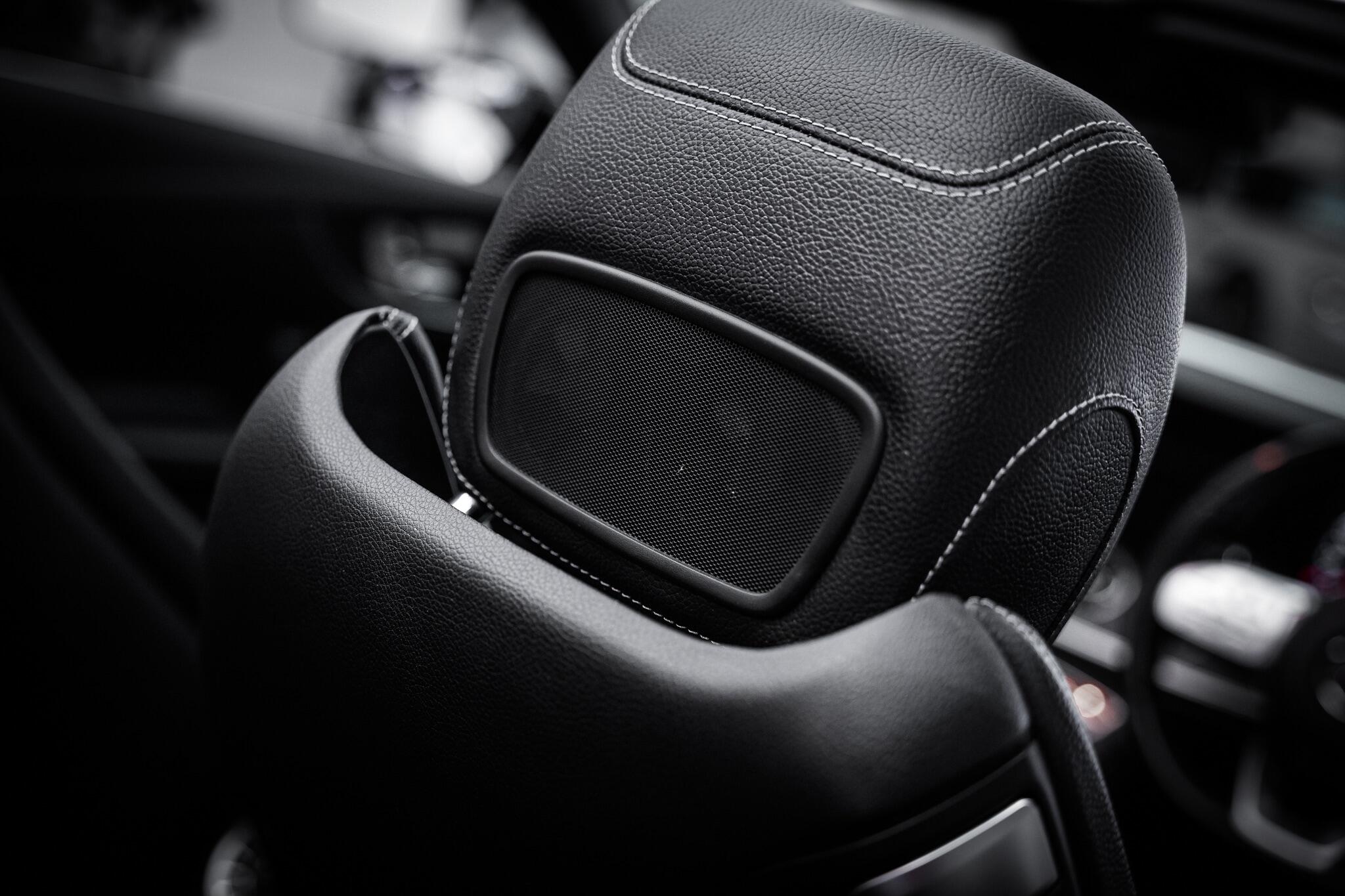 Mercedes-Benz E-Class view 36
