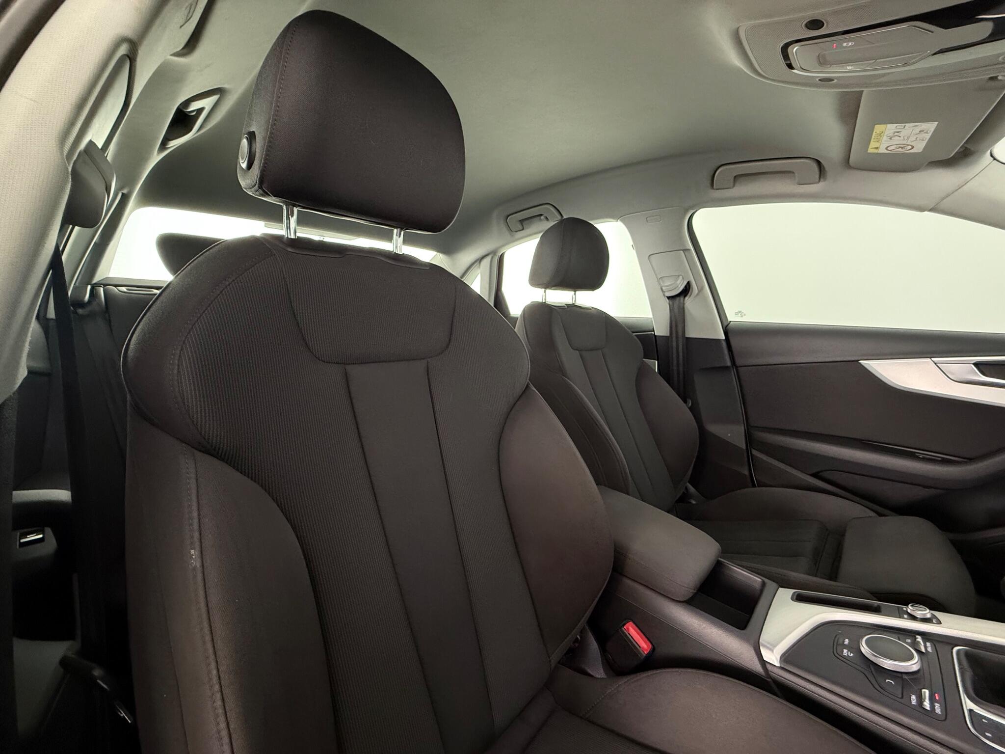 Audi A4 view 25