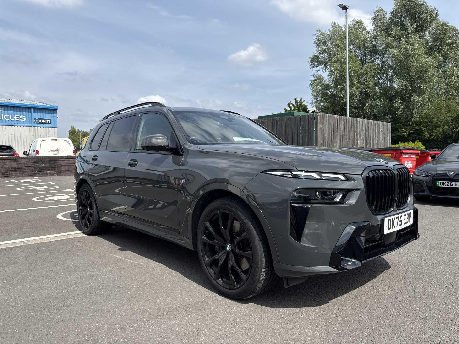 2025 BMW X7