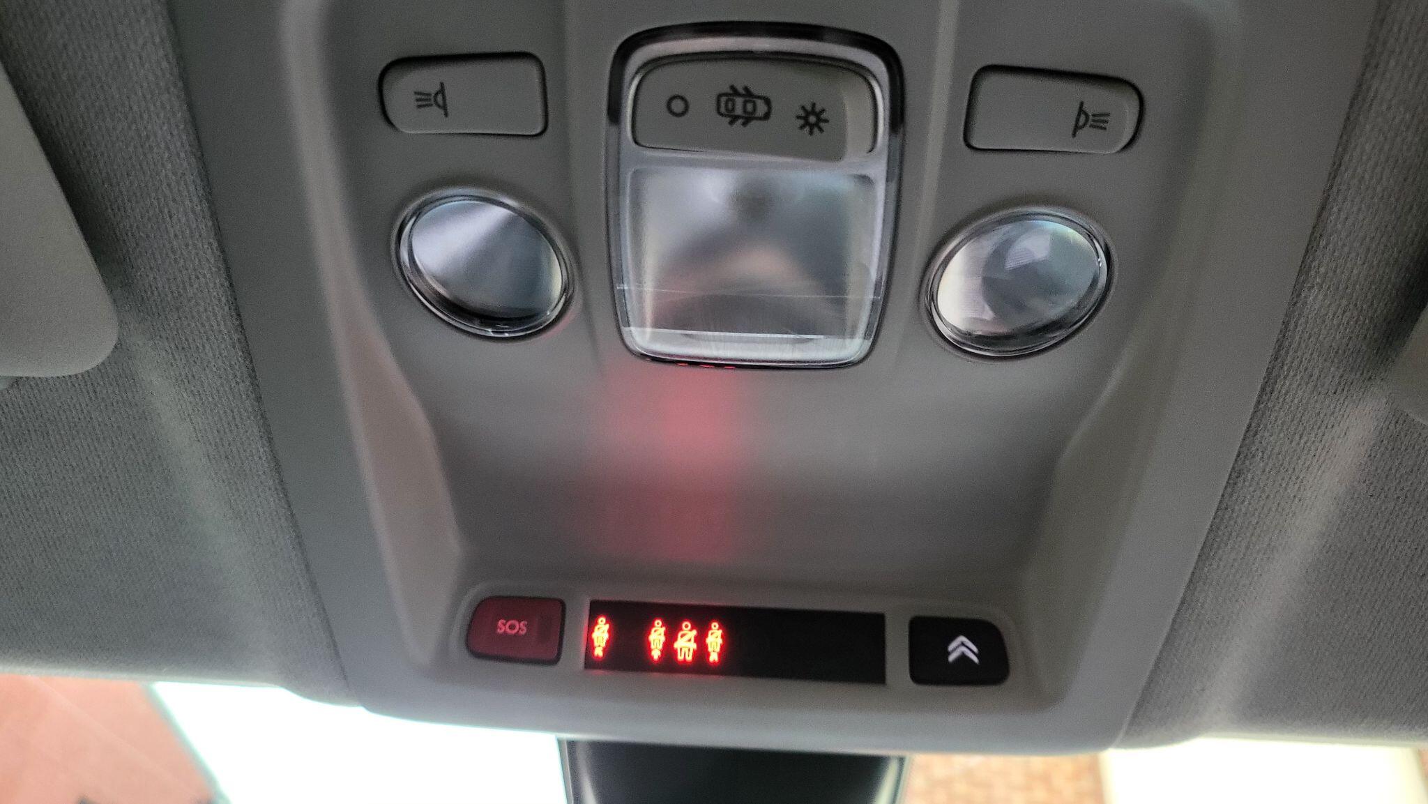 Citroen C4 Cactus view 16