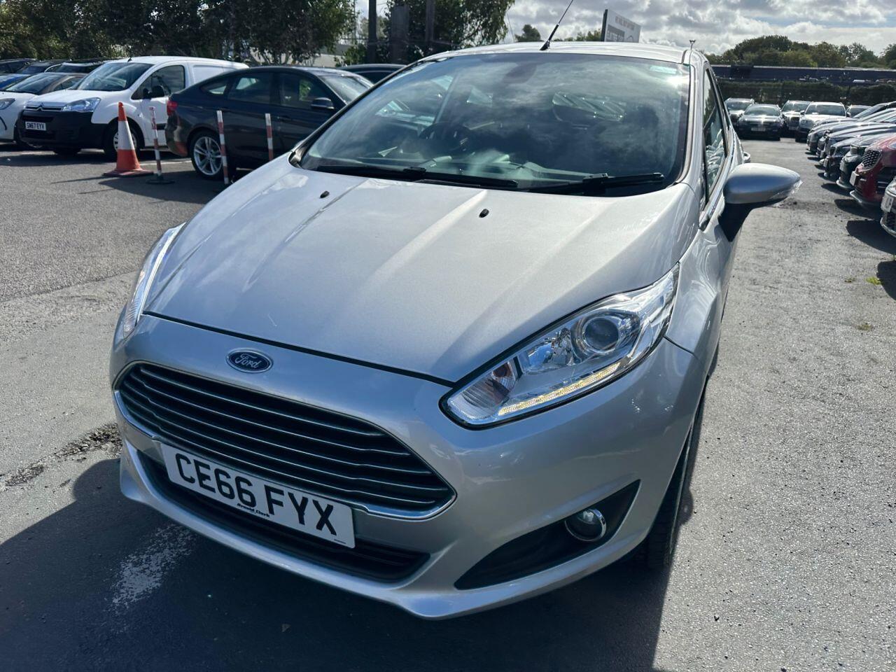 Ford Fiesta view 13
