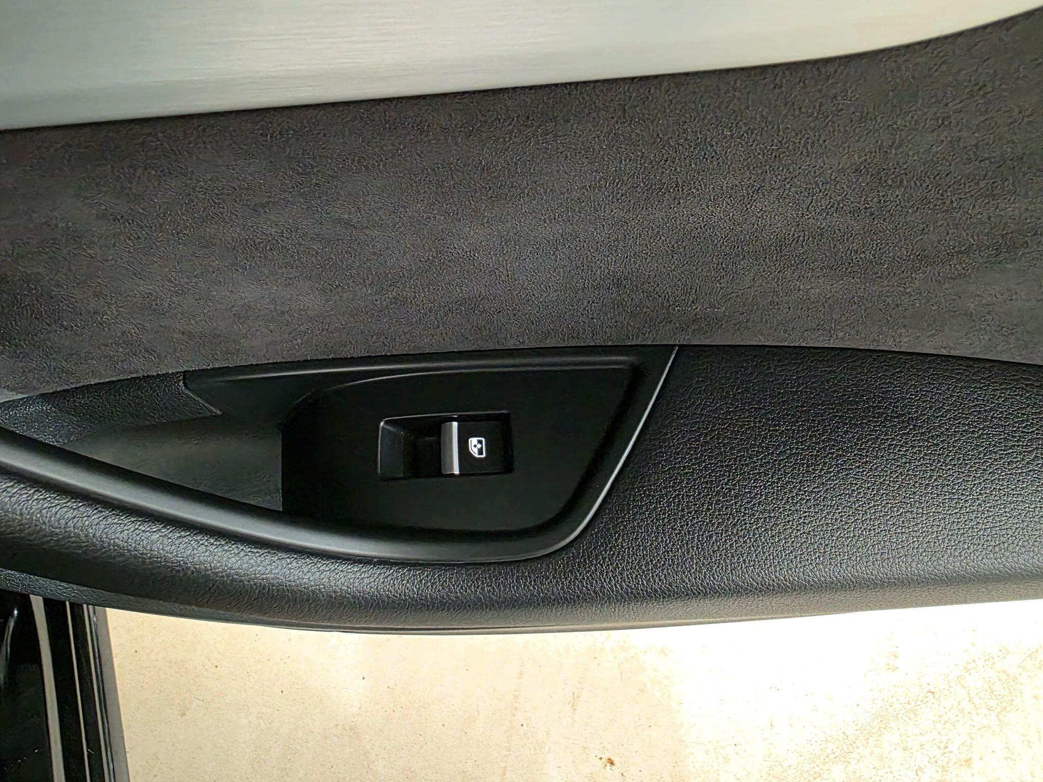Audi A4 view 25