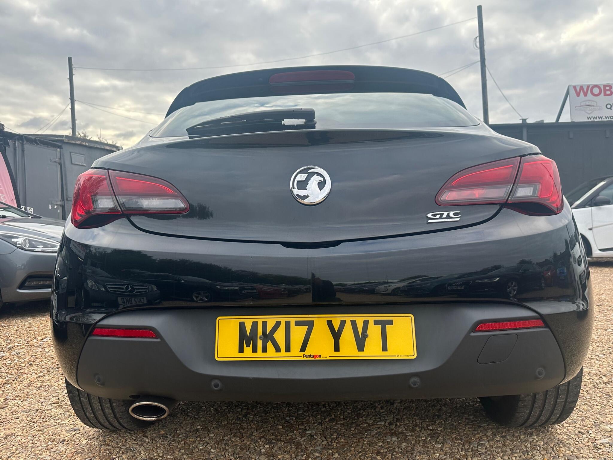 Vauxhall Astra GTC view 8