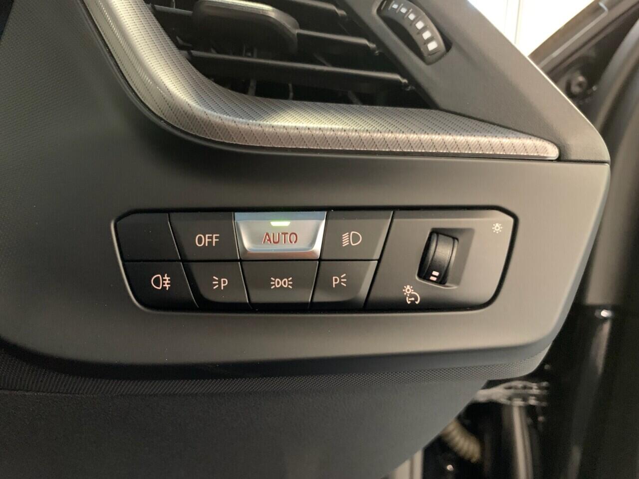 BMW 1 Series view 38