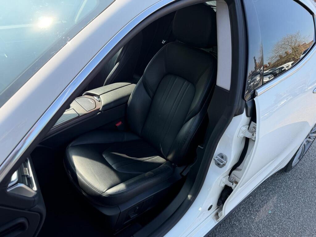 Maserati Ghibli view 18