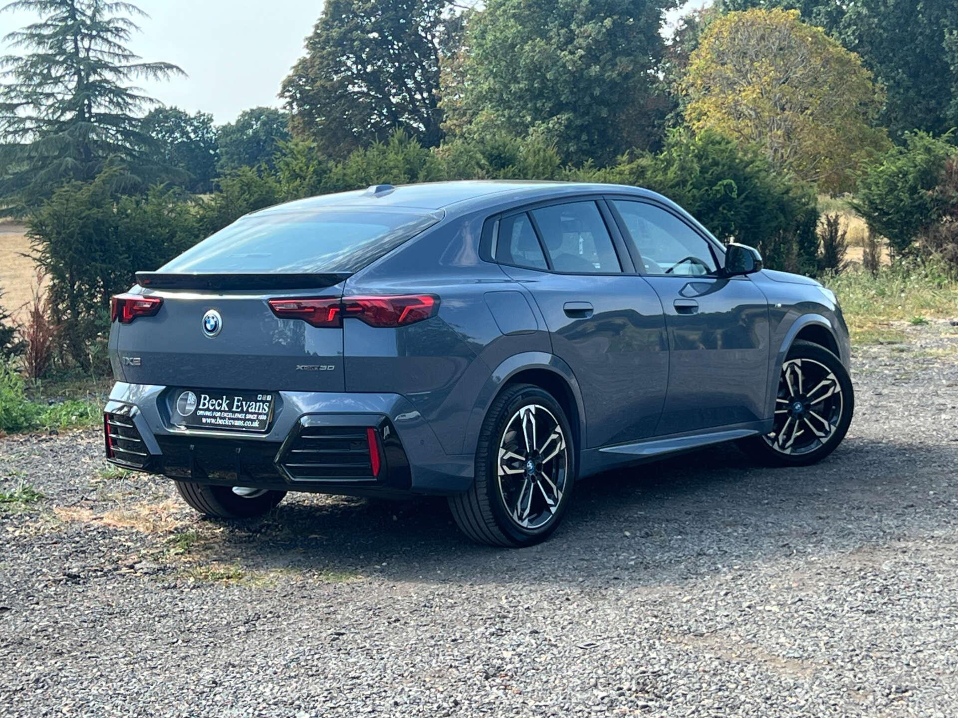 BMW Ix2 view 41