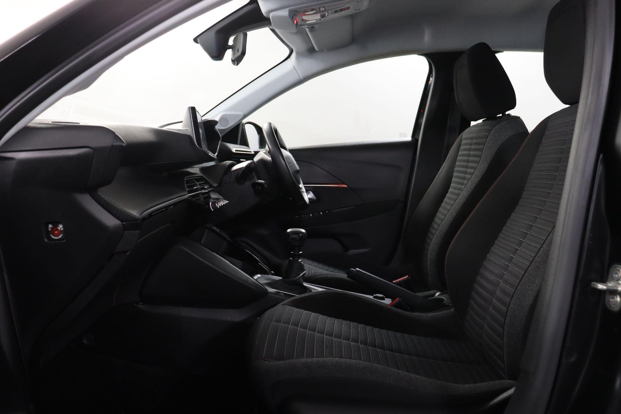 Peugeot 208 view 51