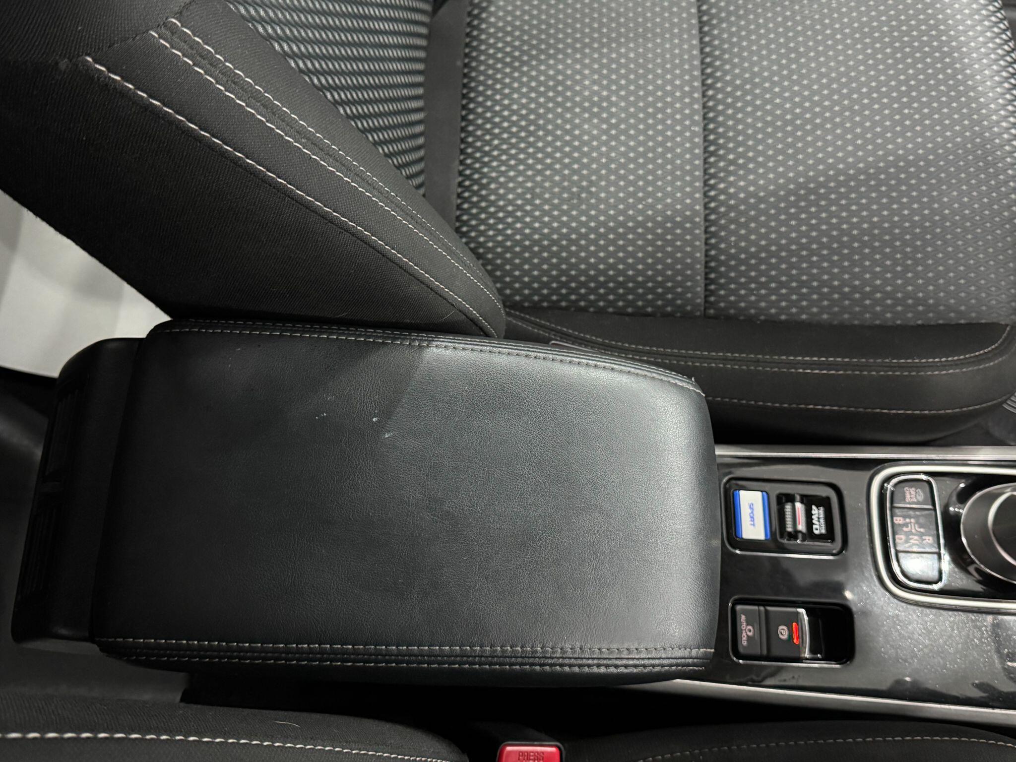 Mitsubishi Outlander view 48