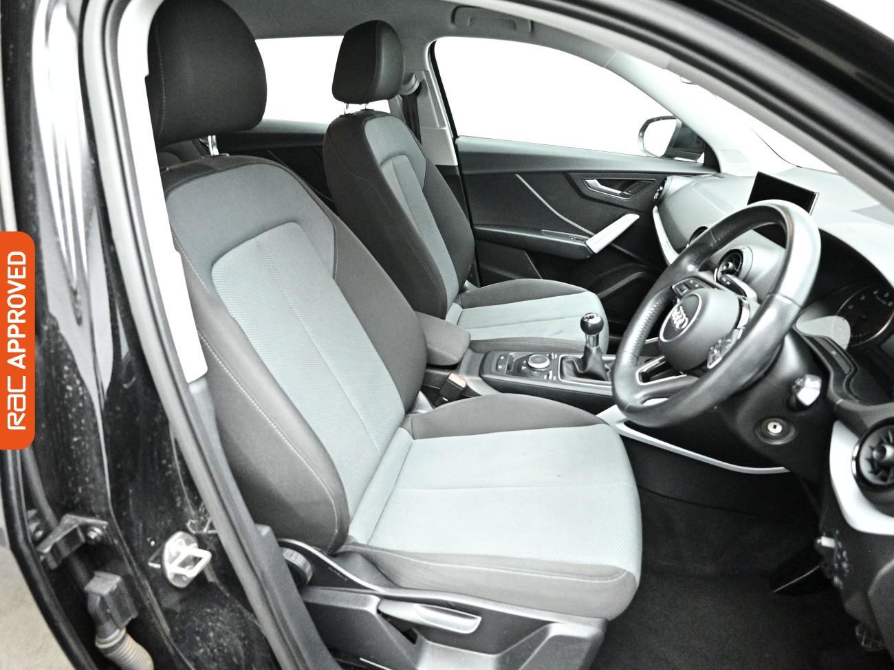 Audi Q2 view 12