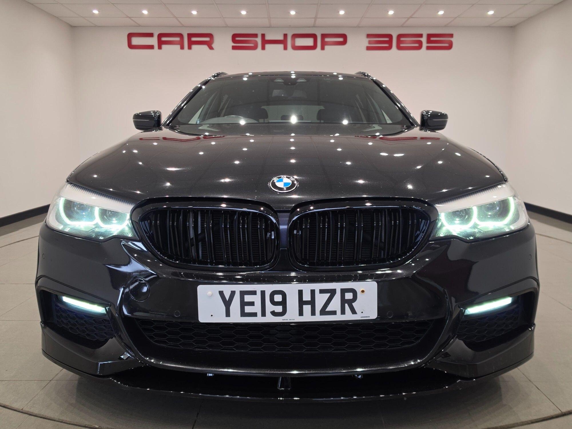BMW 5 Series view 10