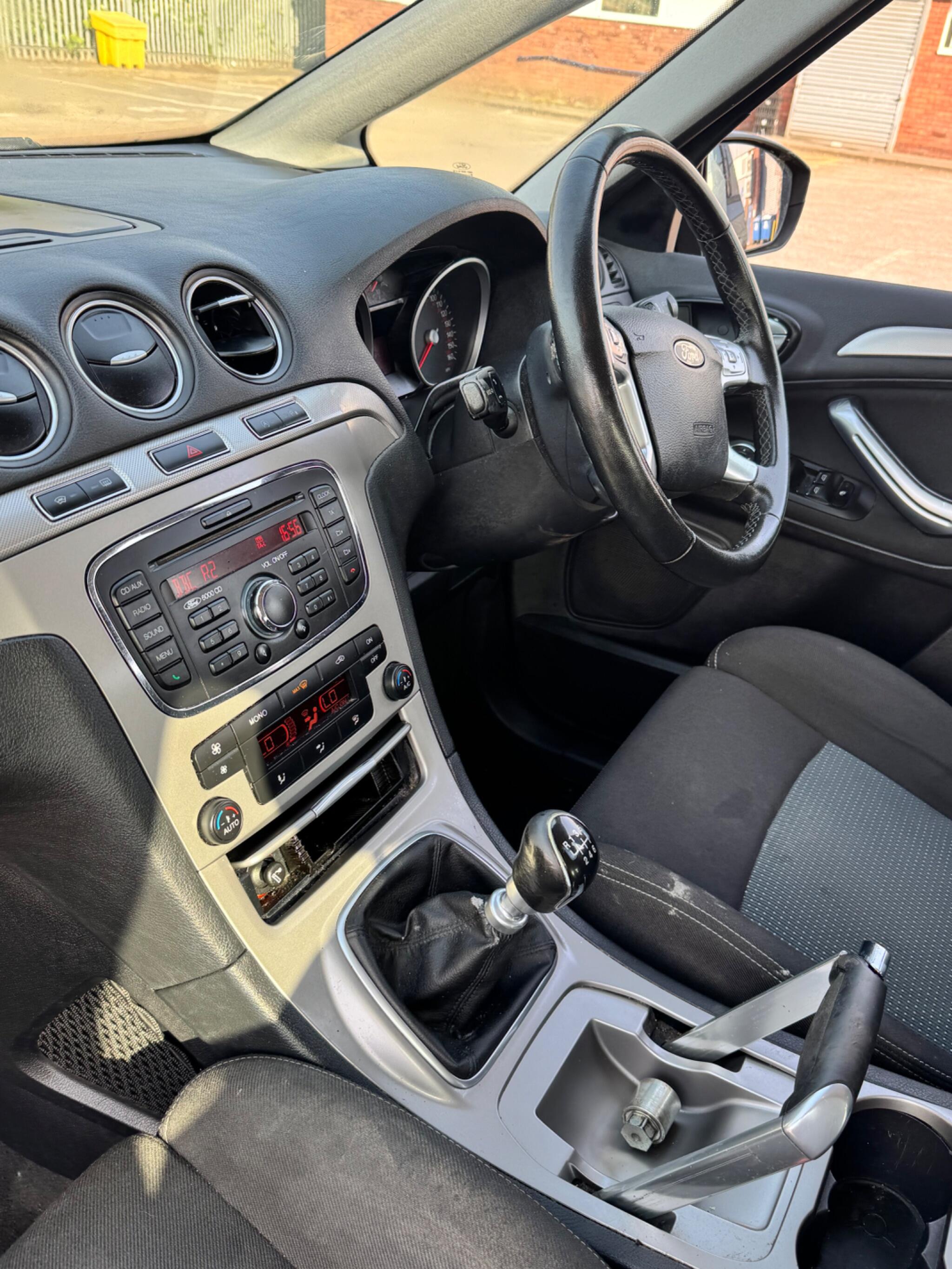 Ford S-Max view 19