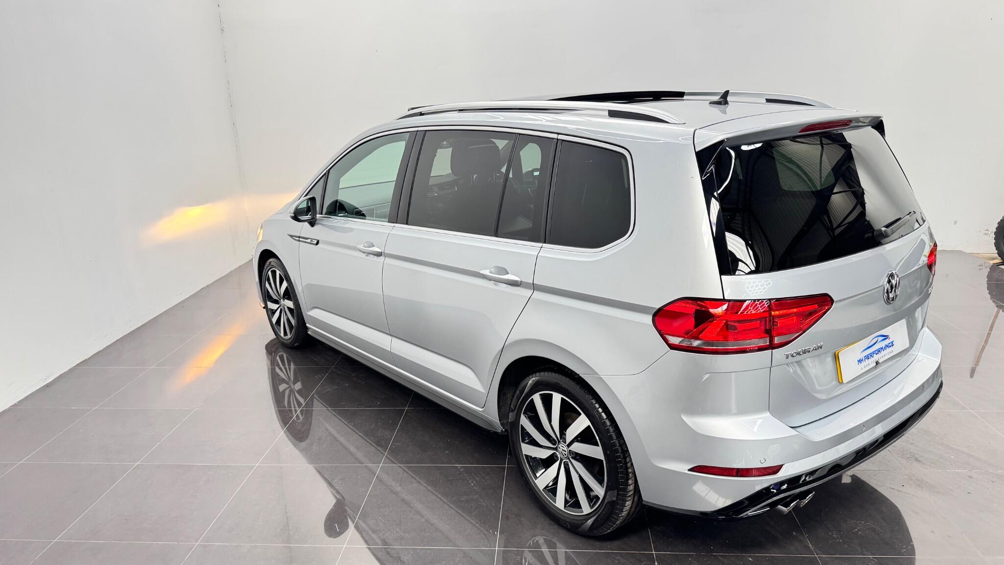 Volkswagen Touran view 46