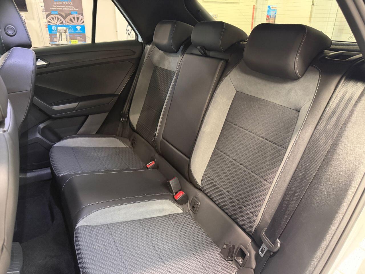 Volkswagen T-Roc view 19