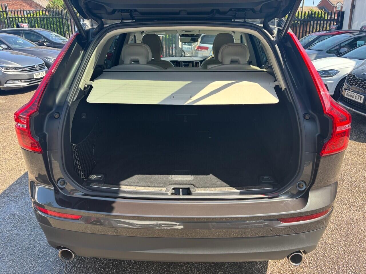 Volvo XC60 view 15
