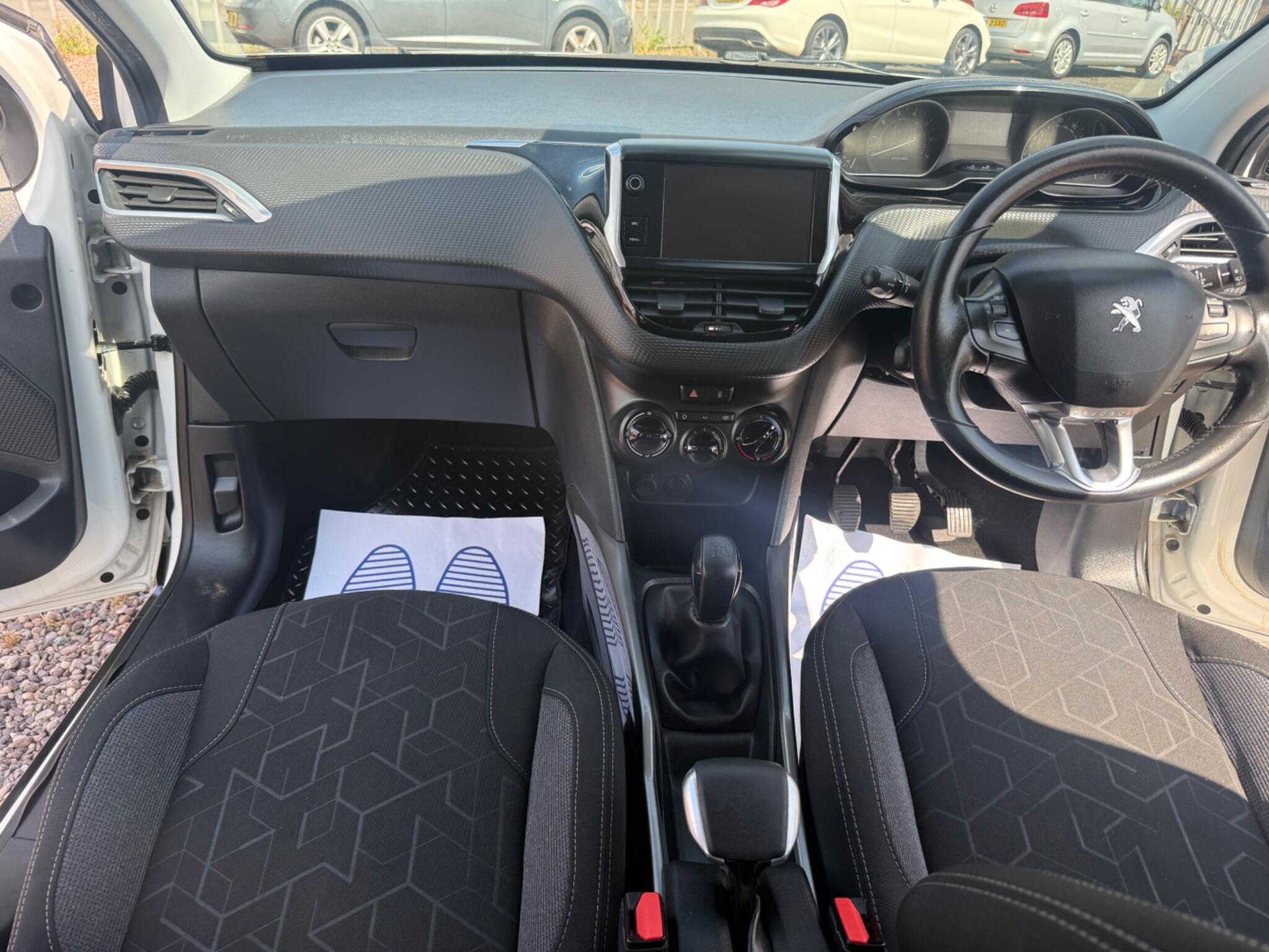 Peugeot 2008 view 23