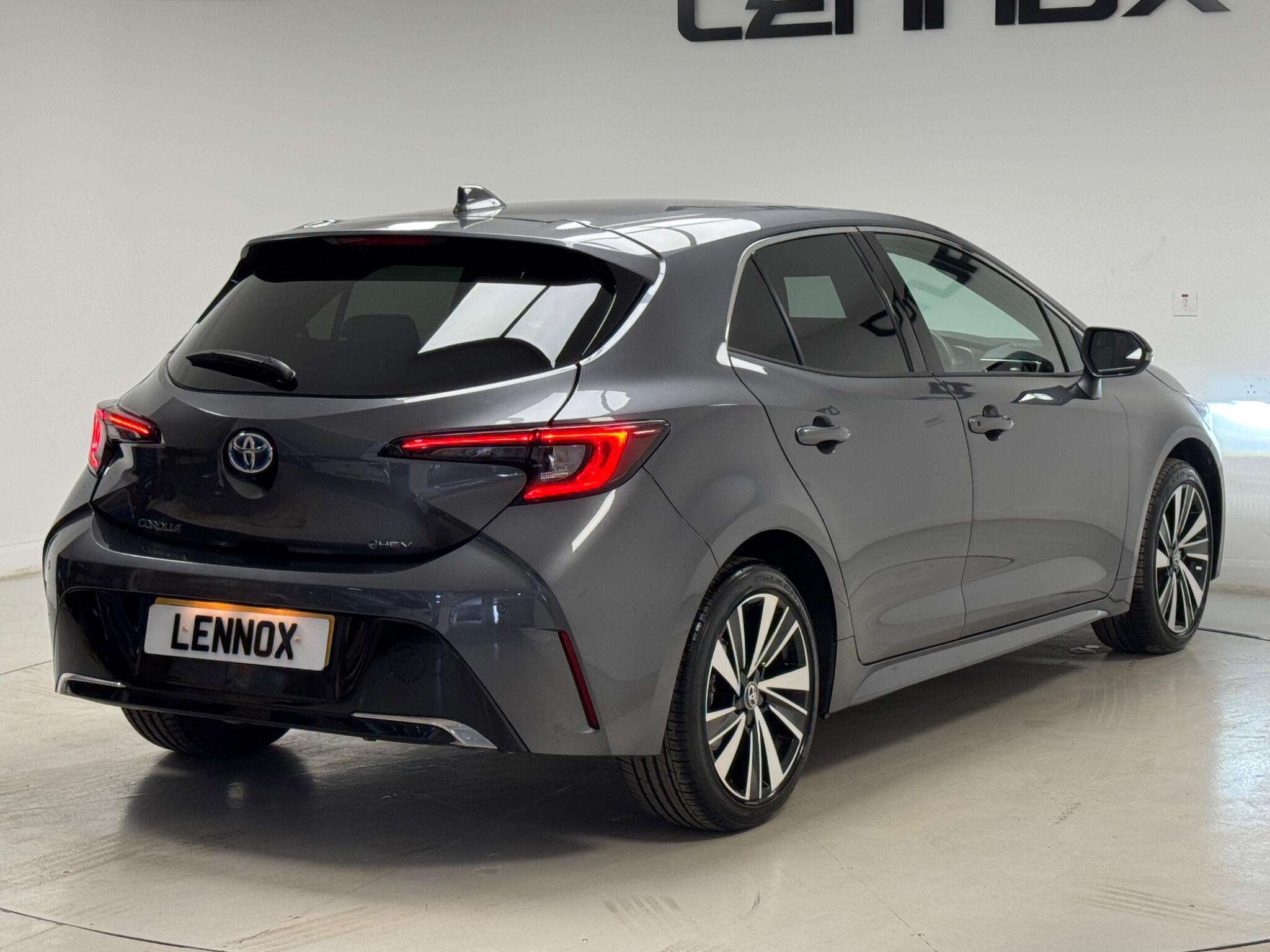 Toyota Corolla view 5