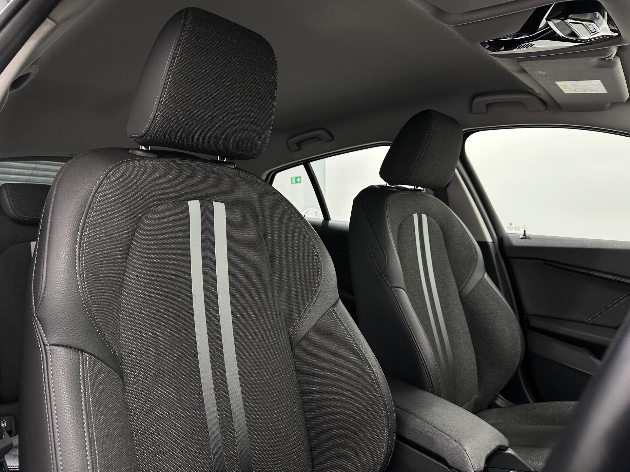 BMW 1 Series view 34