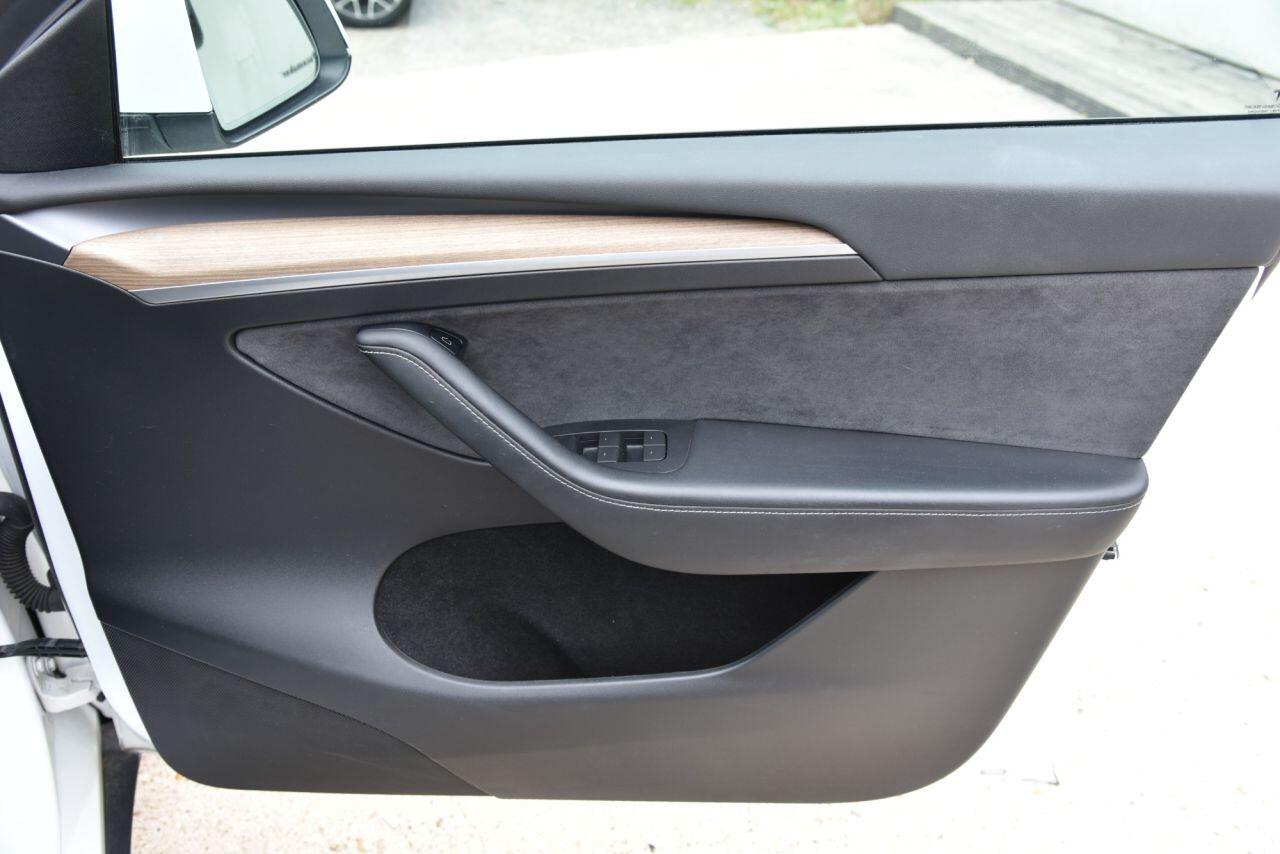 Tesla Model Y view 52