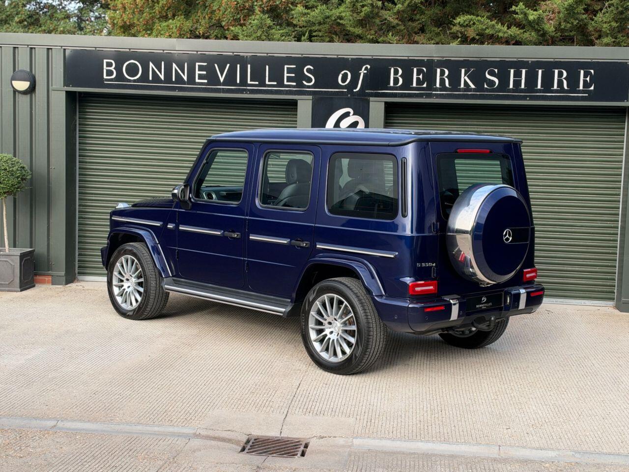 Mercedes-Benz G-Class view 24