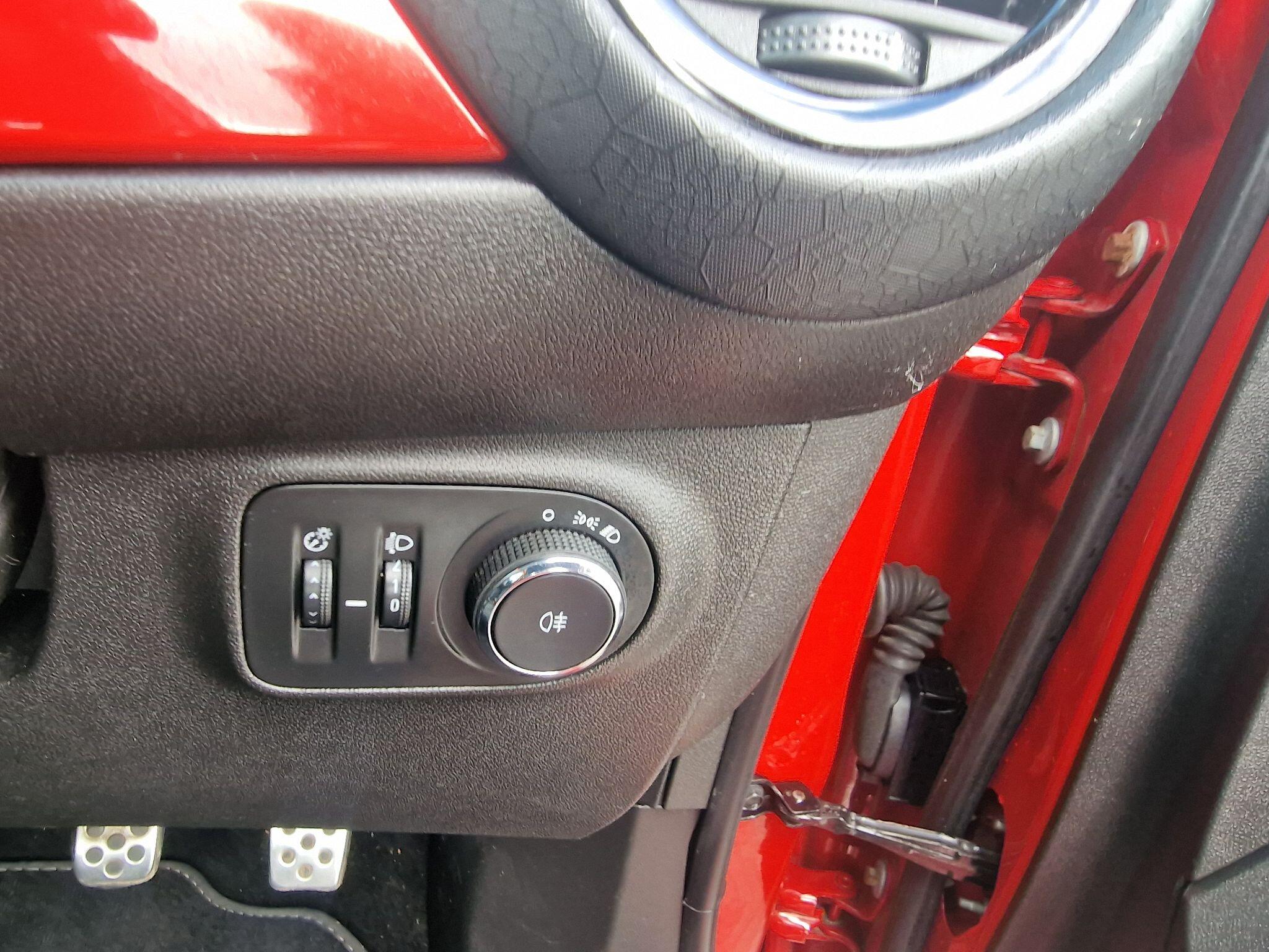 Vauxhall Adam view 37