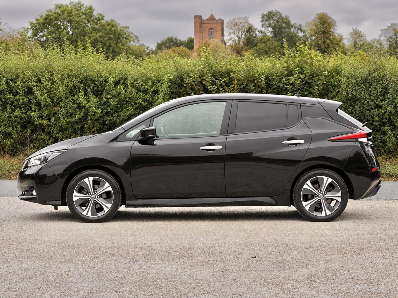 Nissan Leaf view 11