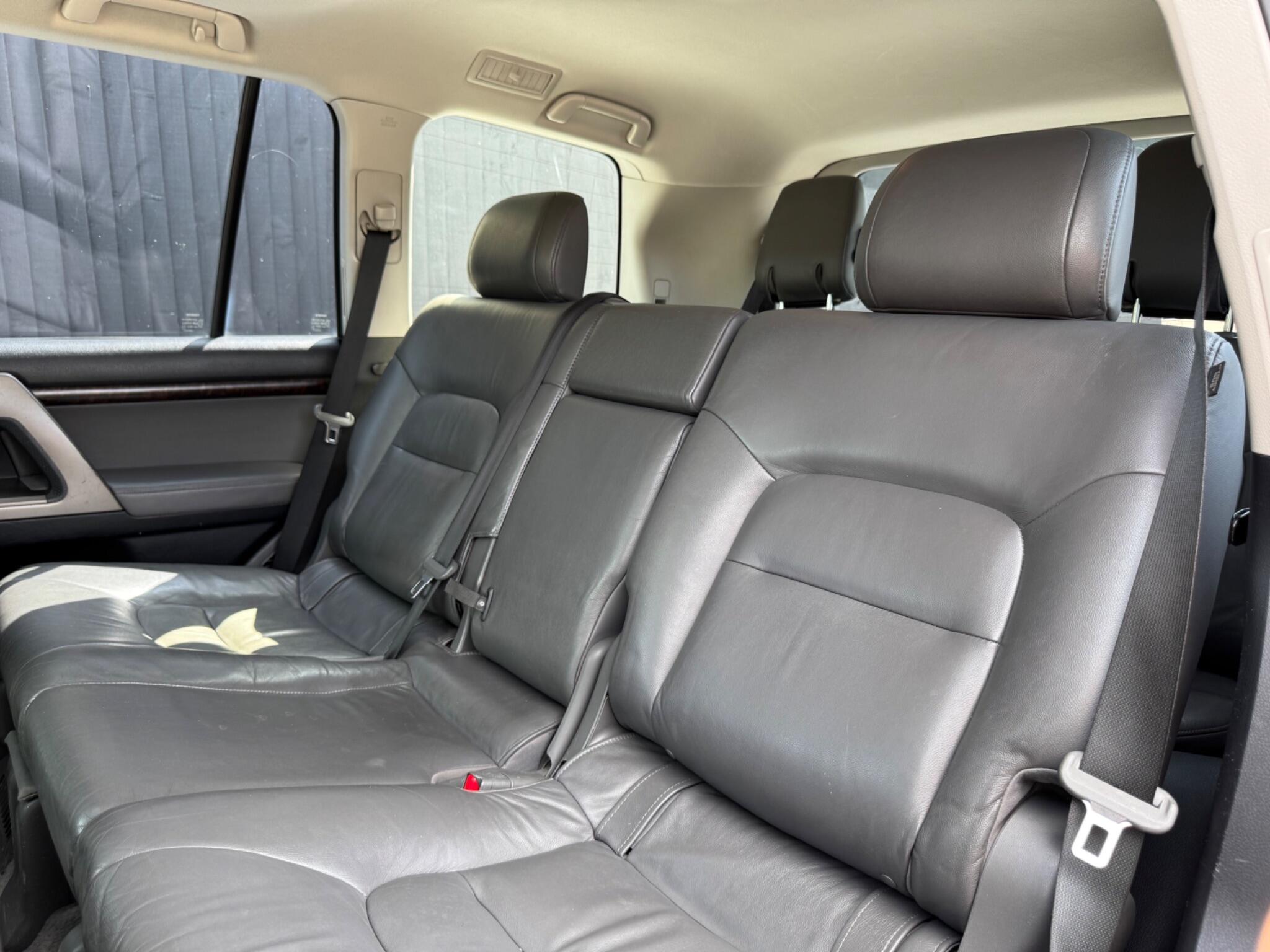 Toyota Land Cruiser view 21