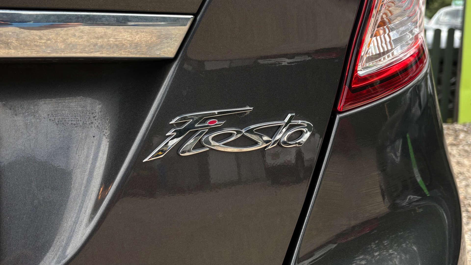 Ford Fiesta view 45