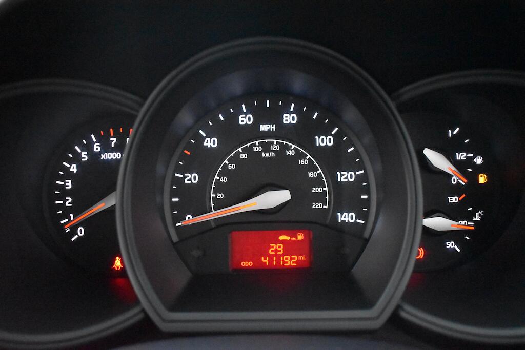 Kia Rio view 52