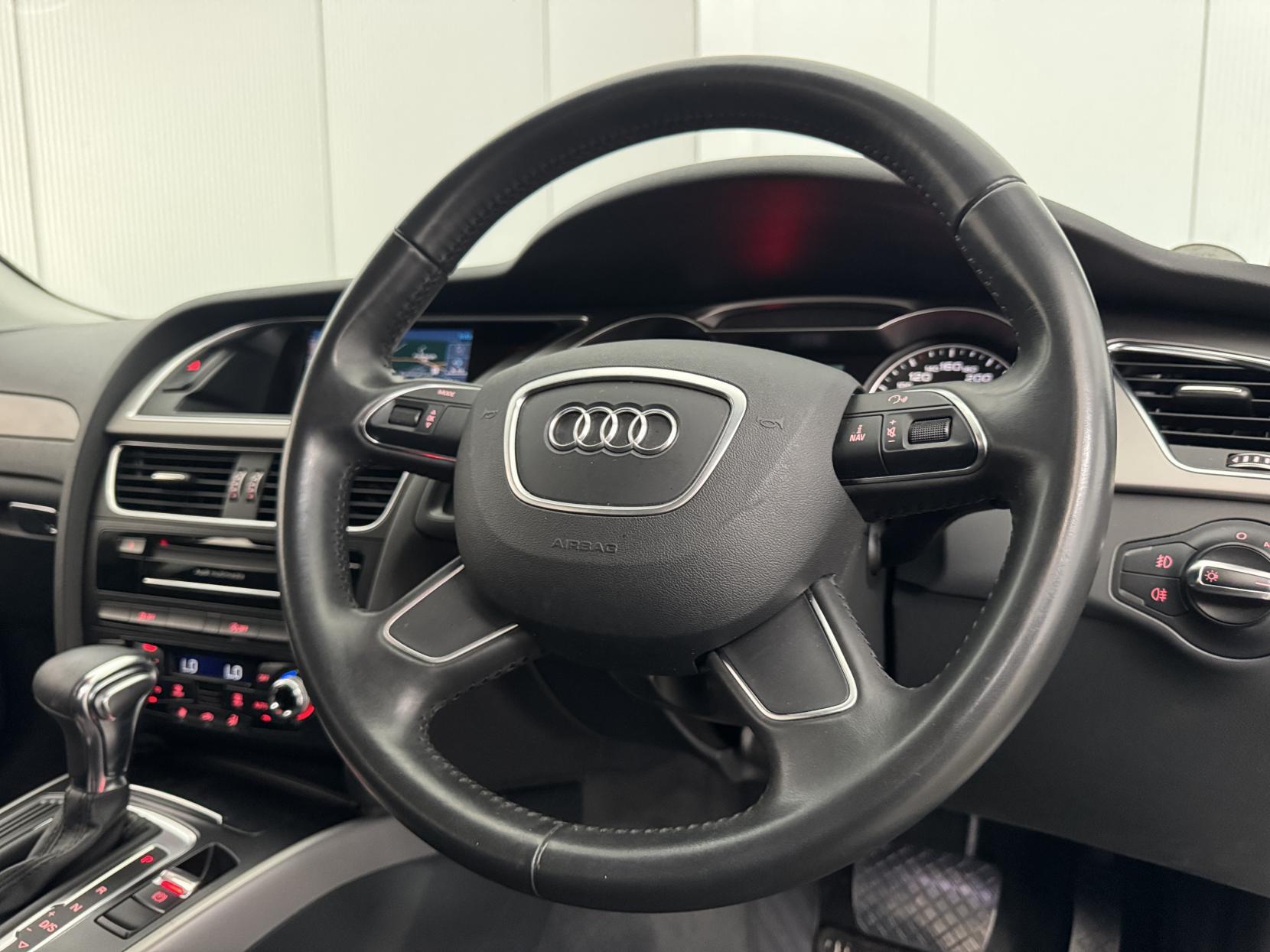 Audi A4 Avant view 61