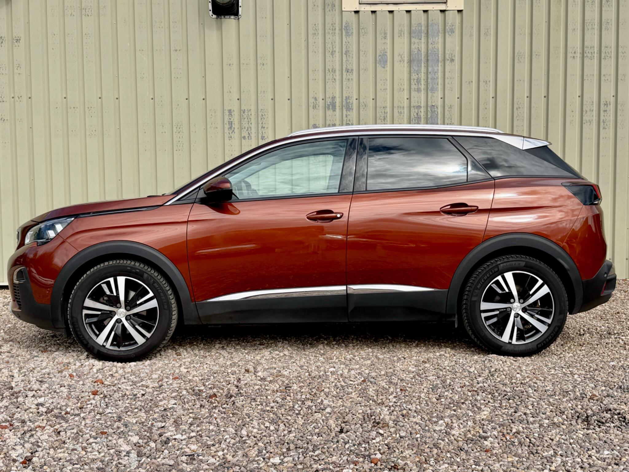 Peugeot 3008 view 6