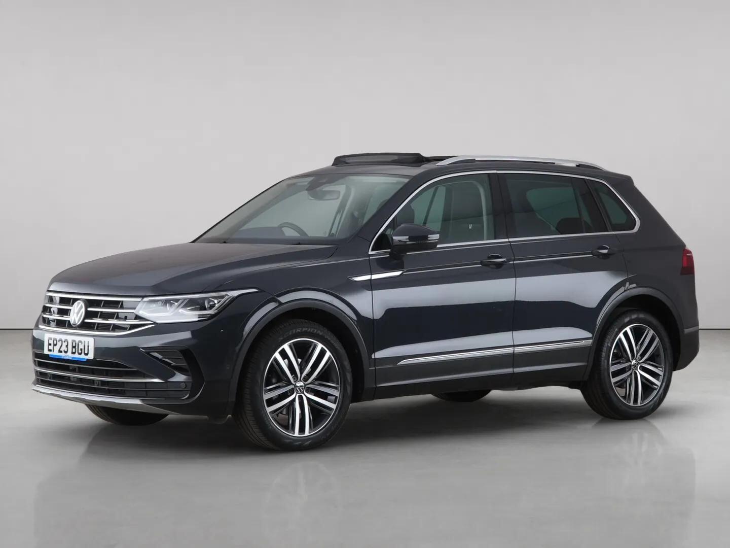 Volkswagen Tiguan view 2
