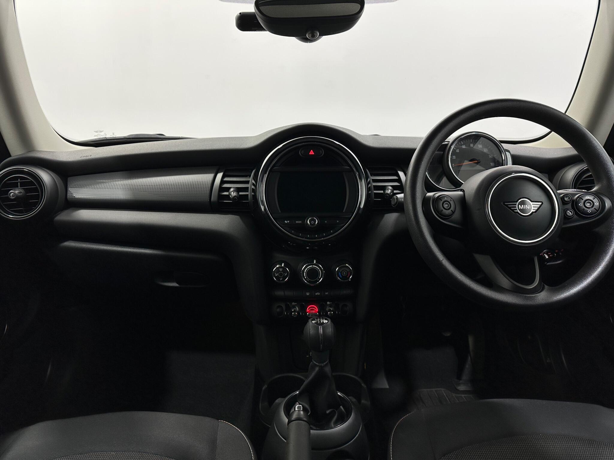 Mini Hatch view 20
