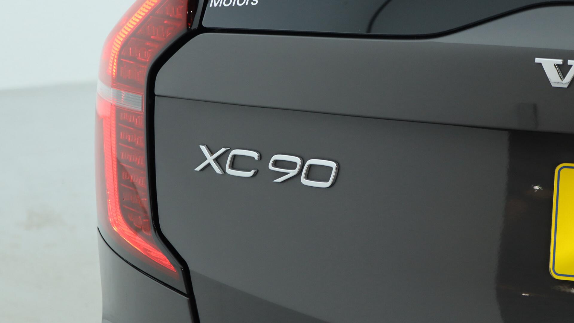 Volvo XC90 view 50