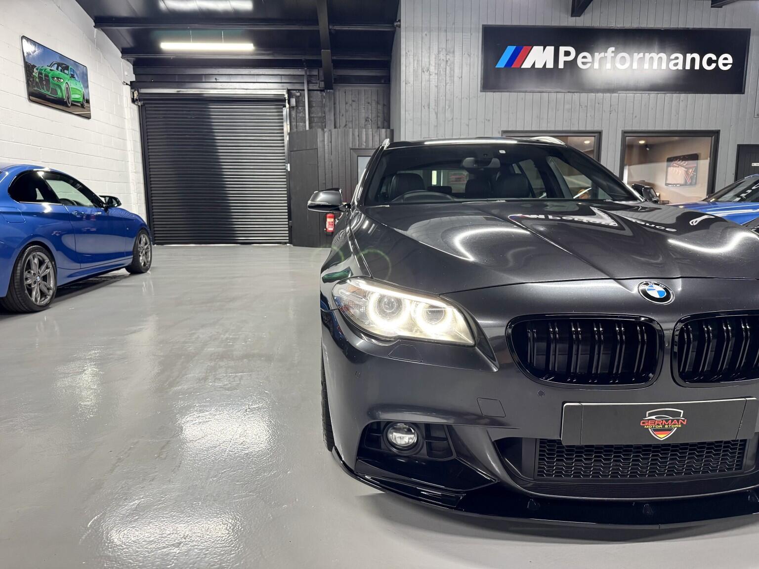 BMW 5 Series view 26