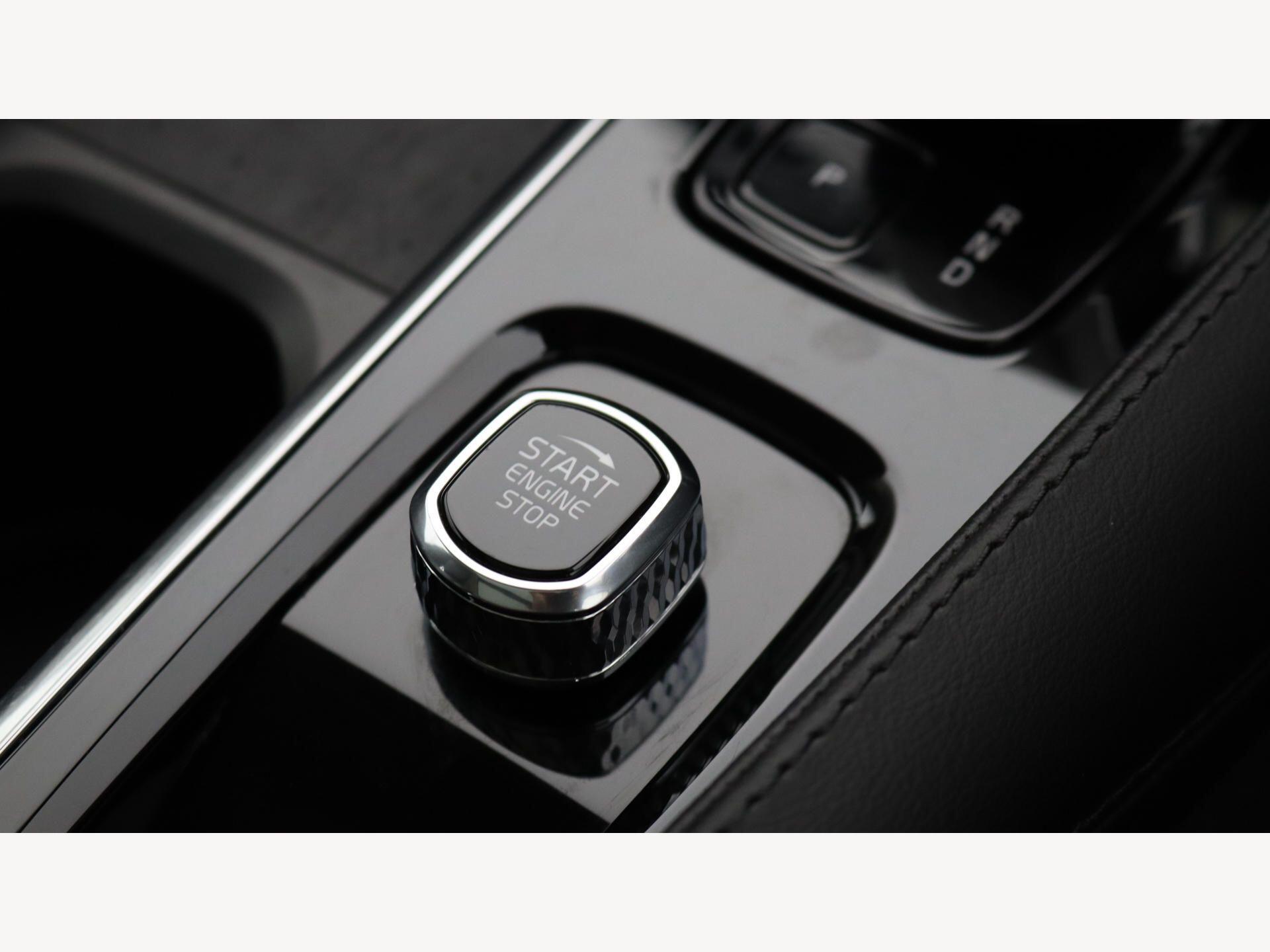 Volvo XC90 view 28