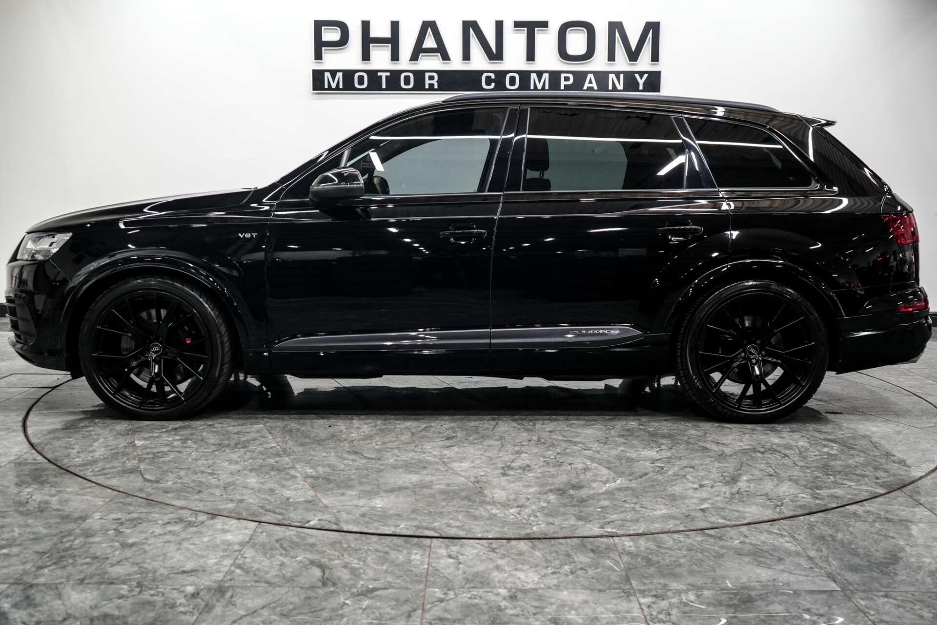 Audi SQ7 view 3