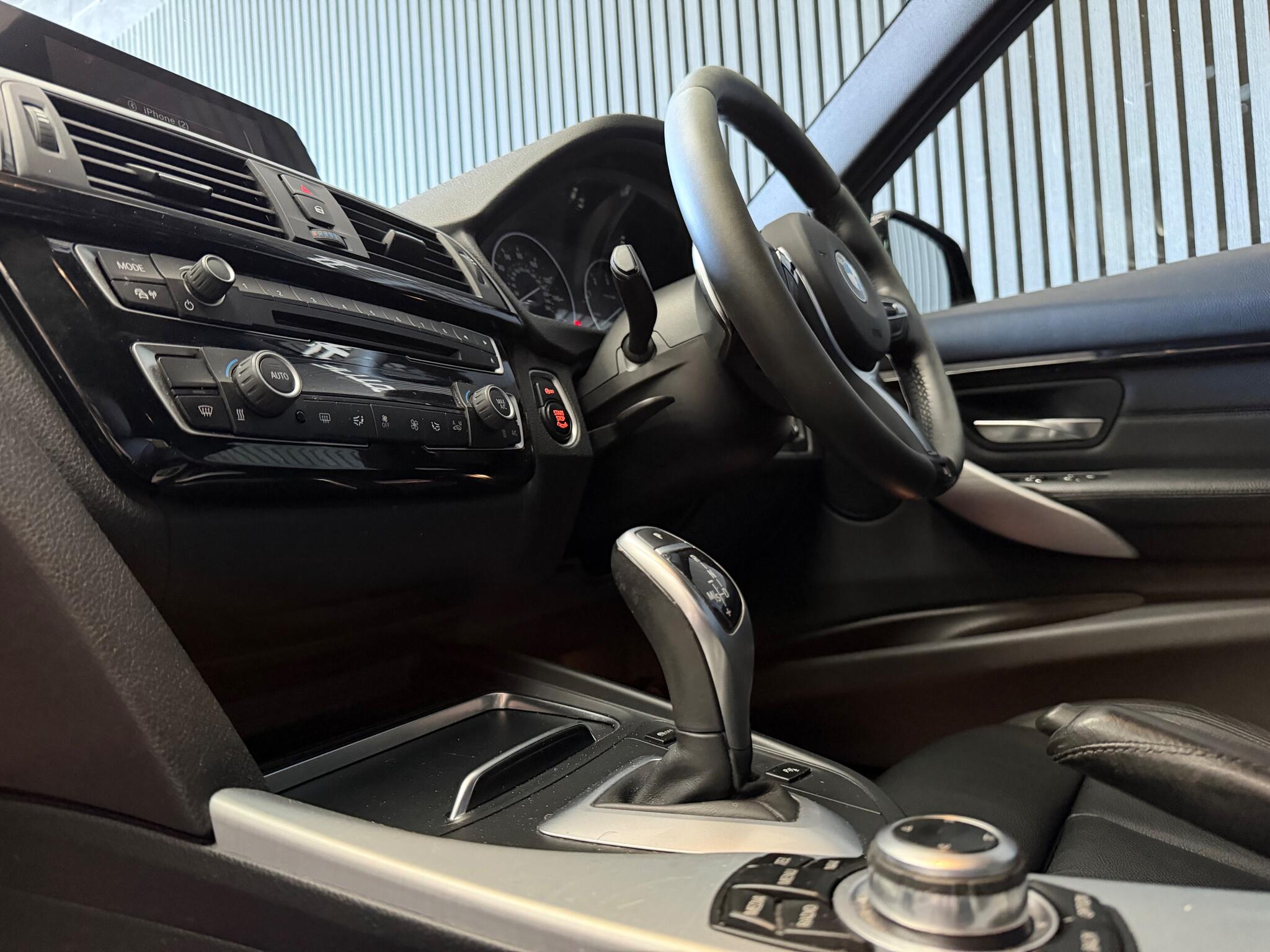 BMW 3 Series view 34
