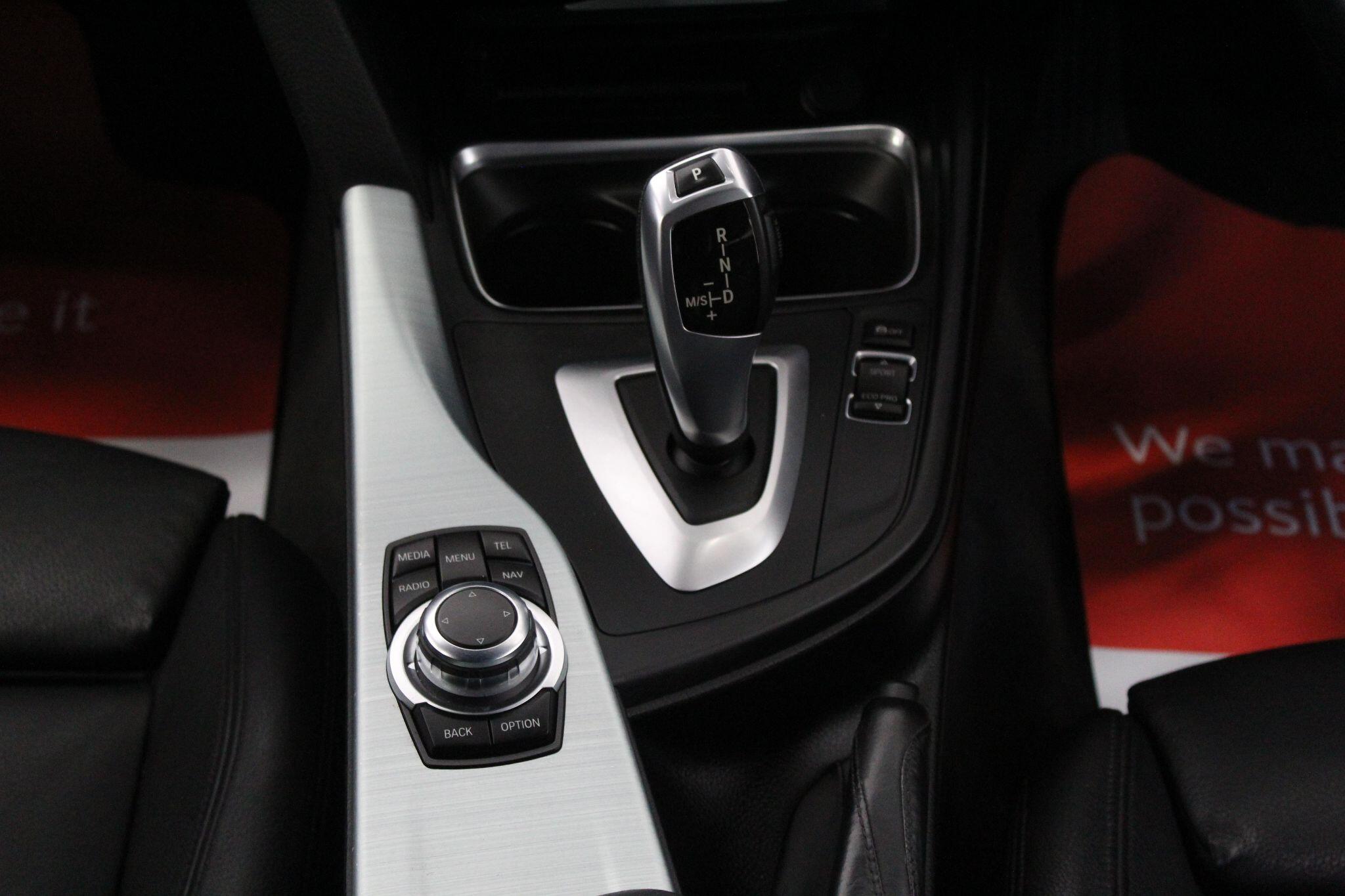 BMW 3 Series view 40