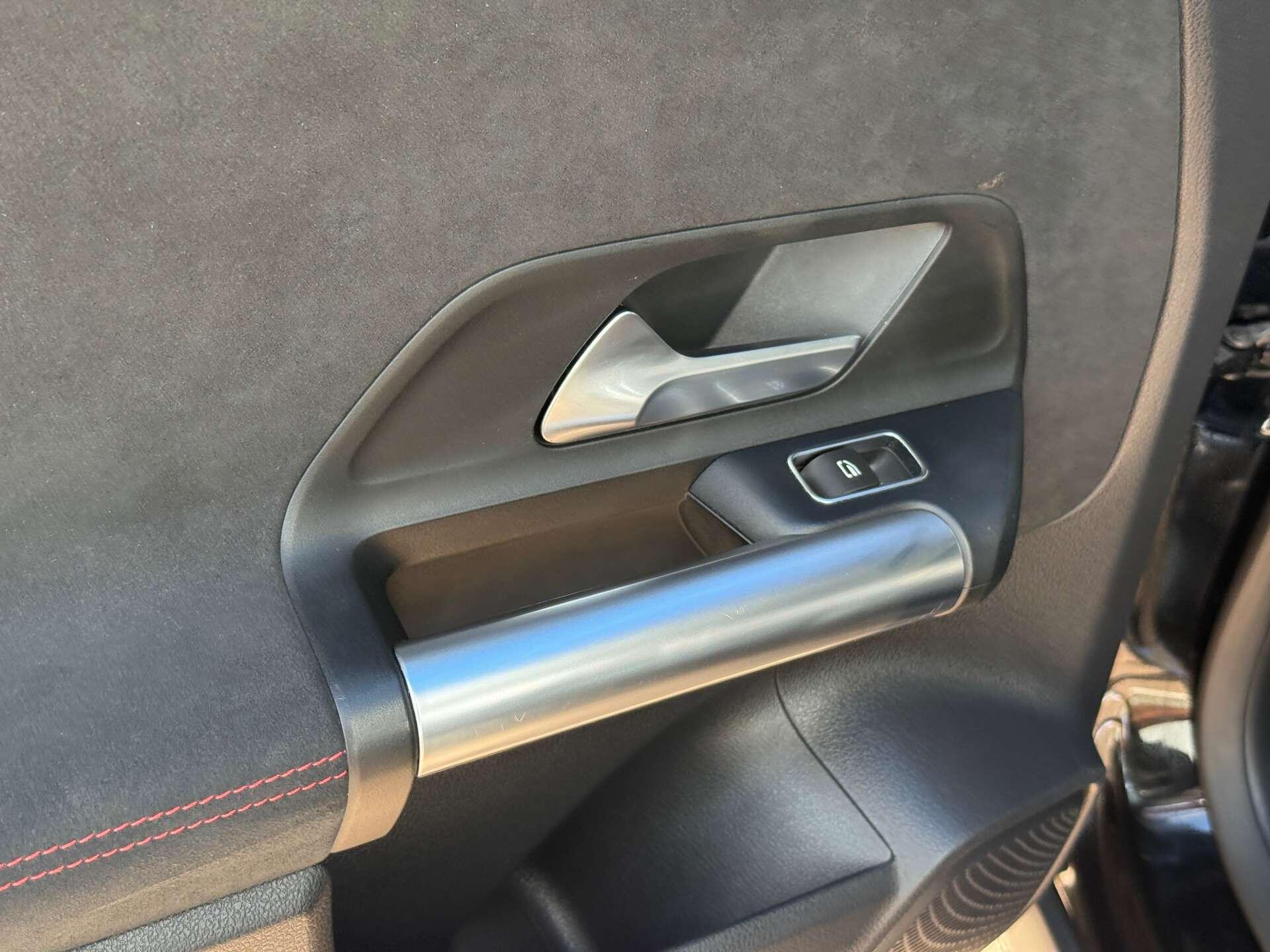 Mercedes-Benz EQA view 41