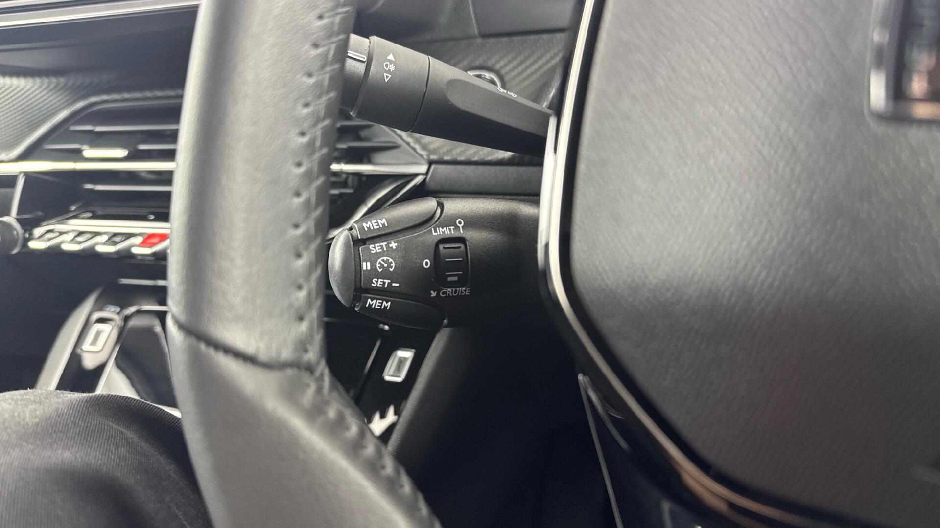 Peugeot 2008 view 35