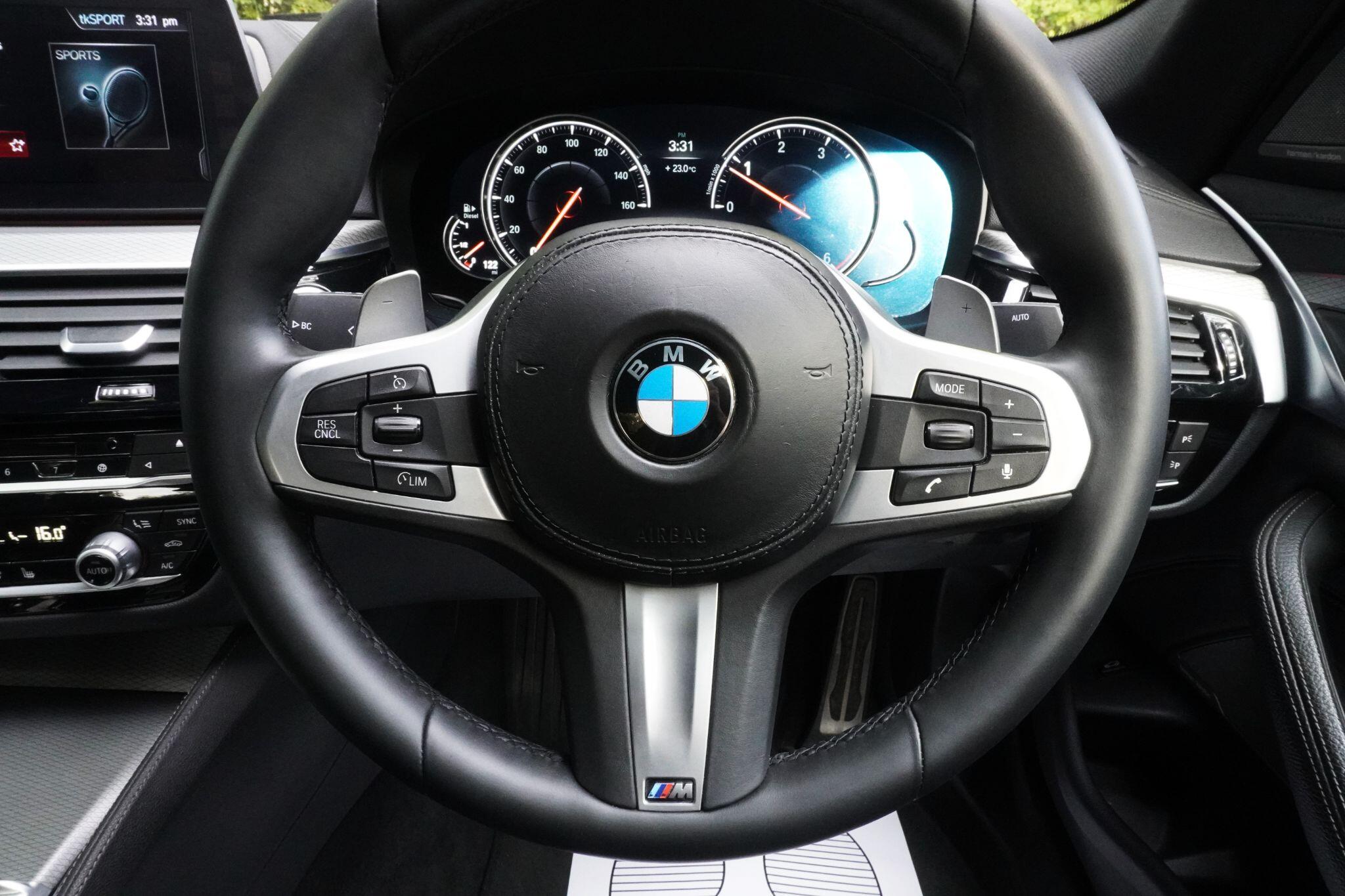 BMW 5 Series view 46