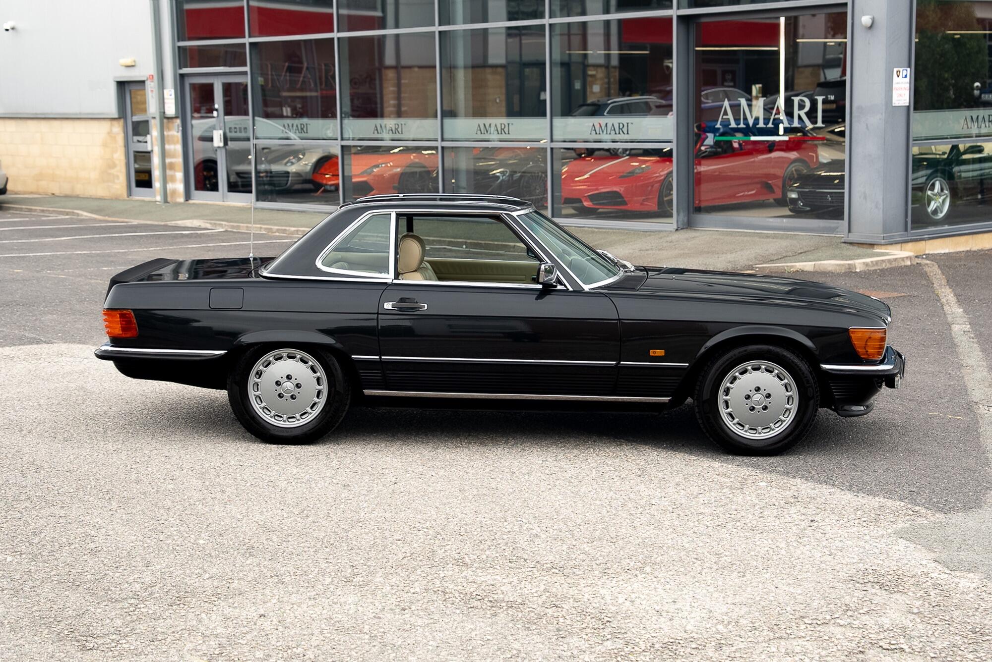 Mercedes-Benz 500 SL view 82