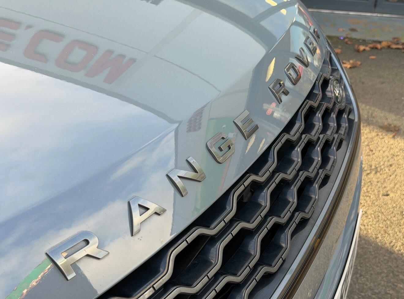 2019 Land Rover Range Rover Evoque 2.0 P250 MHEV First Edition Auto 4WD Euro 6 (s/s) 5dr • 59,100 miles image 10