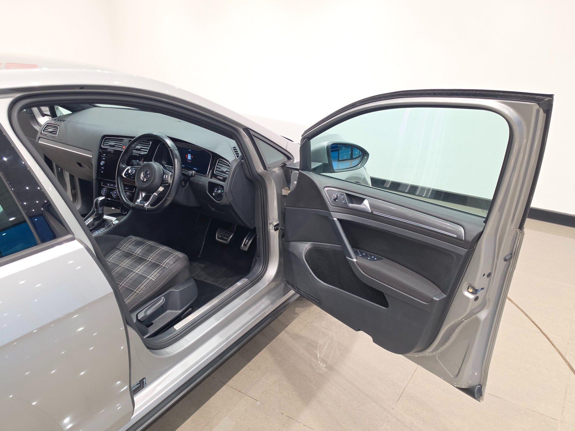 Volkswagen Golf view 59