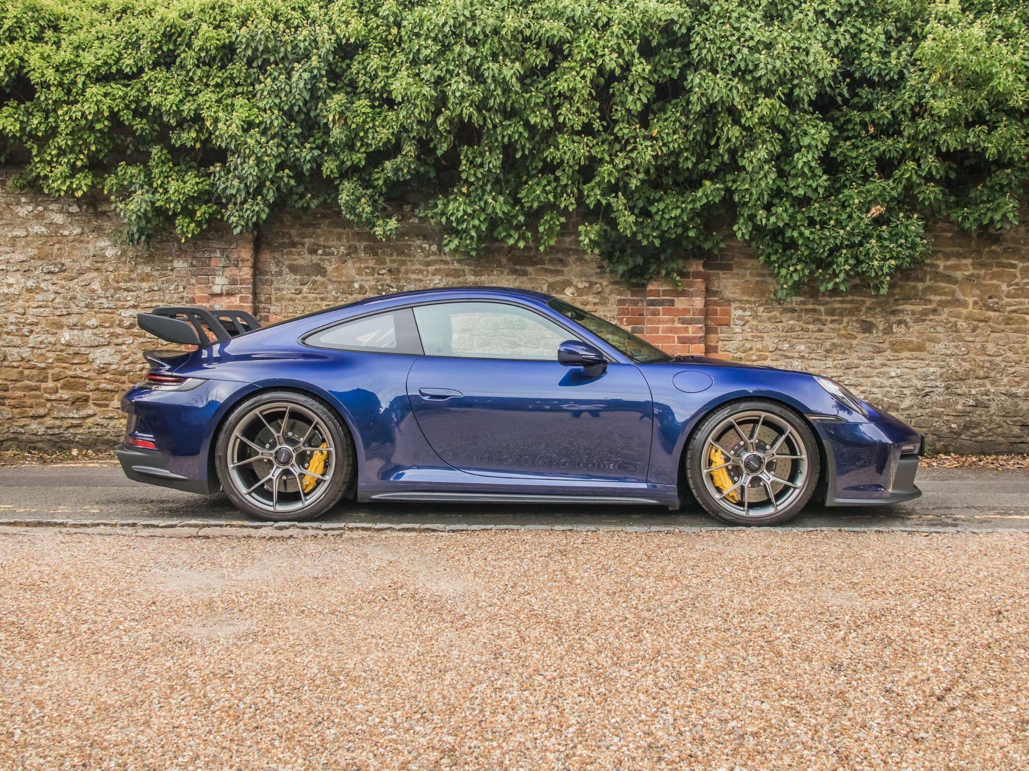 Porsche 911 view 14