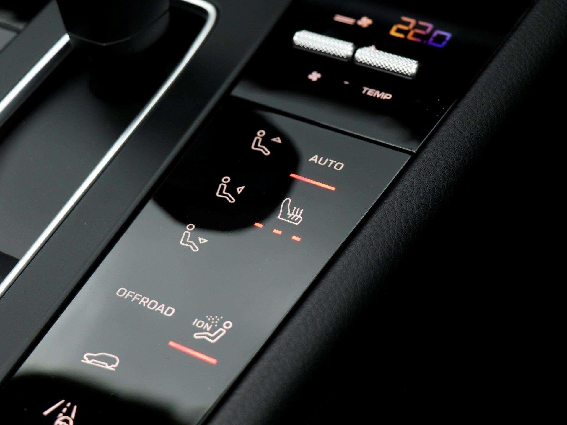 Porsche Macan view 18