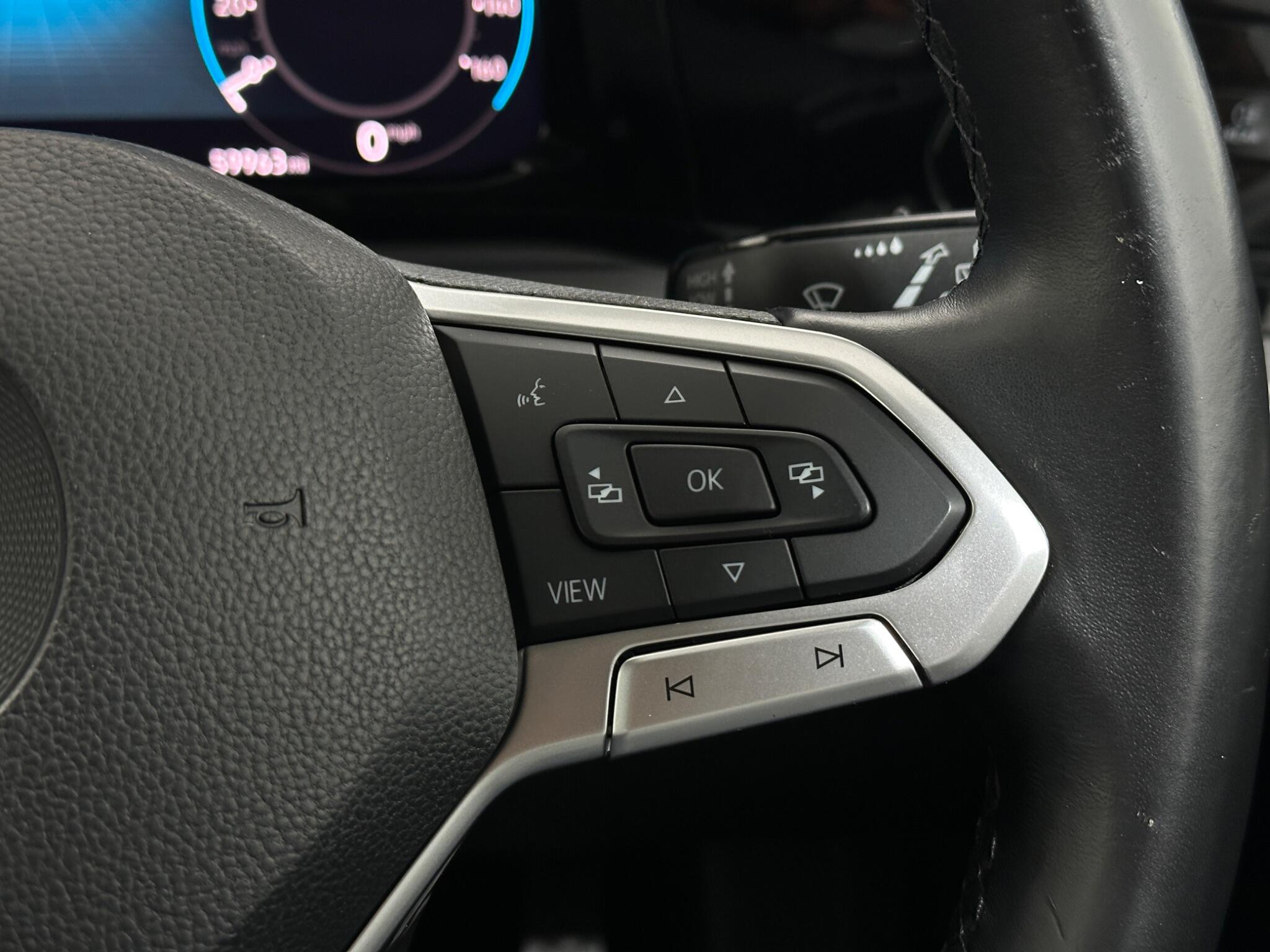 Volkswagen Golf view 16