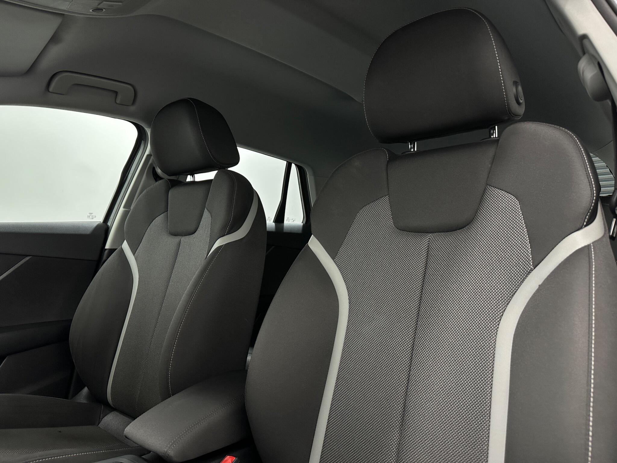 Audi Q2 view 36