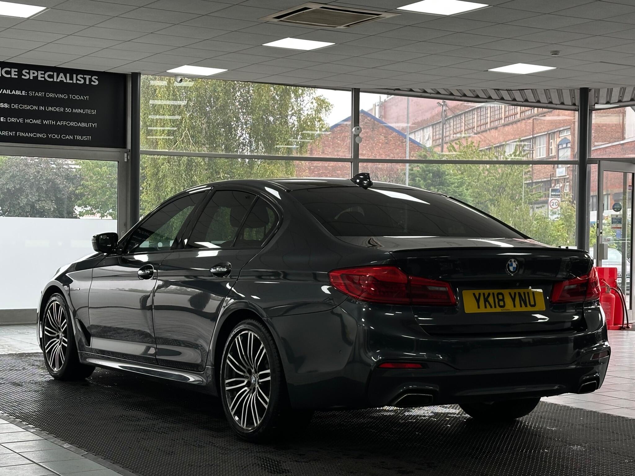 BMW 5 Series view 10